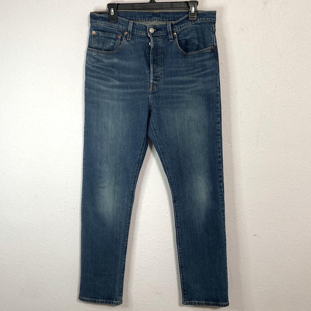Levi’s Men 501 Medium Wash Straight Leg Button Fly Denim Jeans Size 30X30